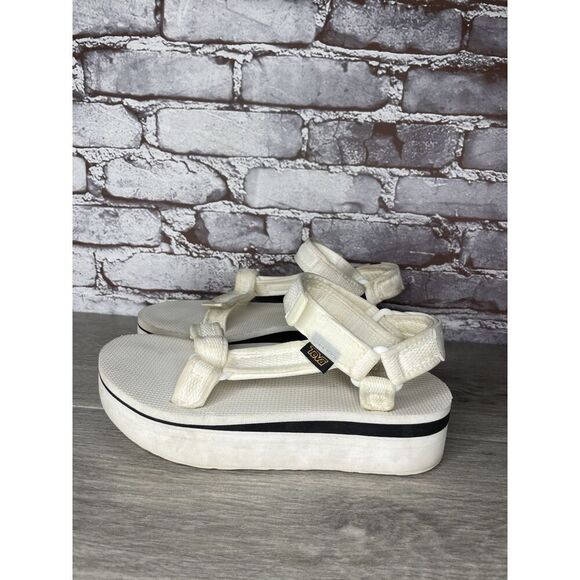 Teva Flatform Universal Mesh Platform Sandals White Mesh Strappy Women 8M US/39 - Picture 3 of 16